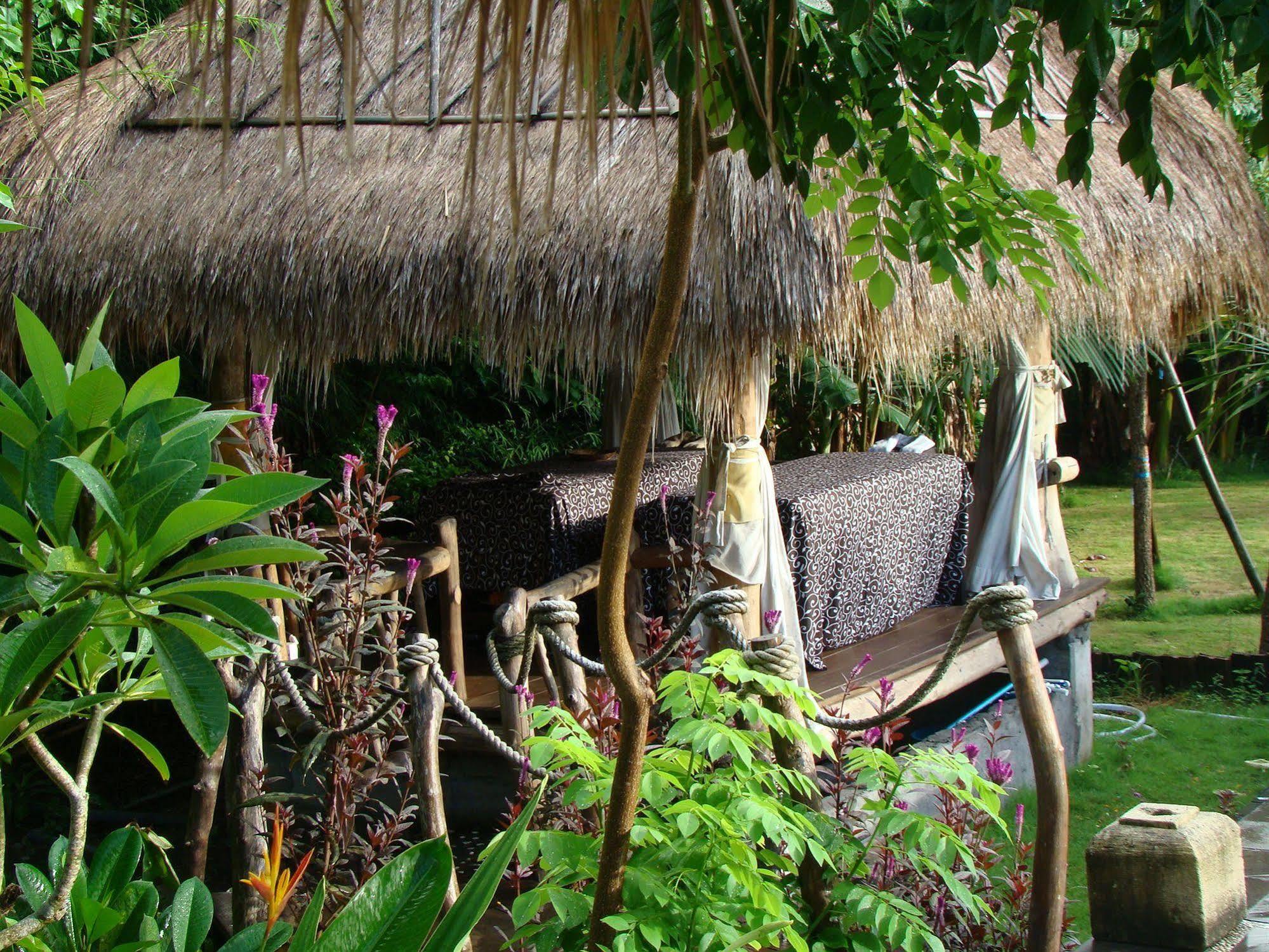 Flower Bud Bungalow Pecatu Dış mekan fotoğraf